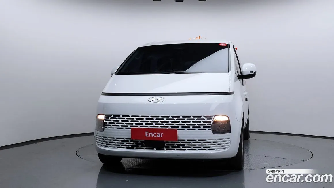 Hyundai Staria — фото 3