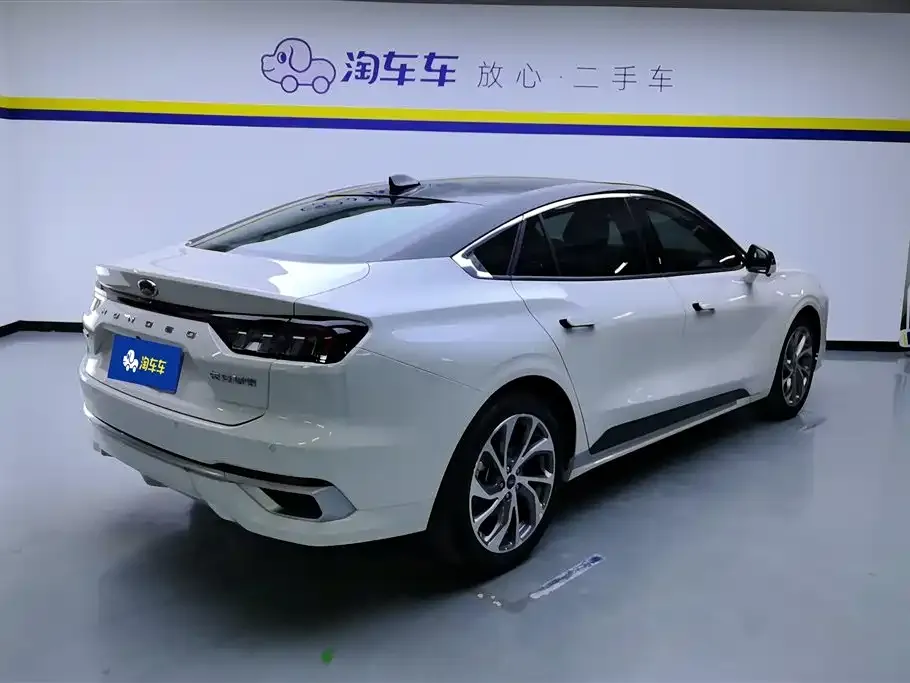 Ford Mondeo 2023 из CN, фото 3