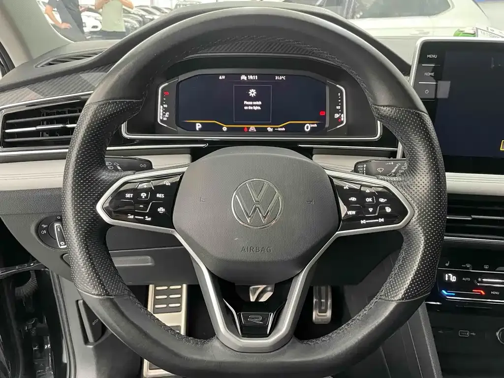 Volkswagen Tiguan L 2022 из CN, фото 8