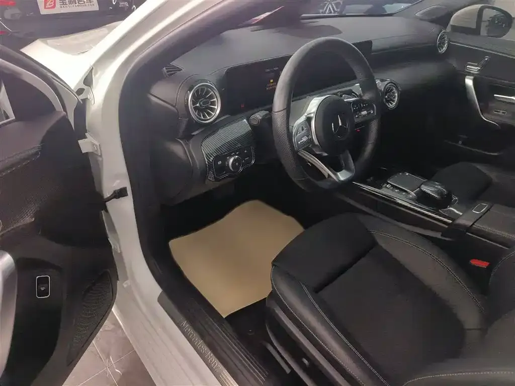 Mercedes-Benz A-Class 2022 из CN, фото 9