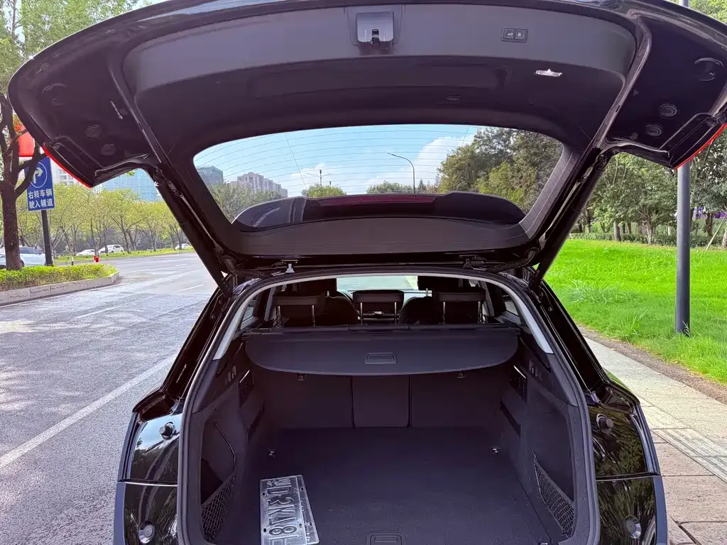 Audi Q5L 2023 из CN, фото 9