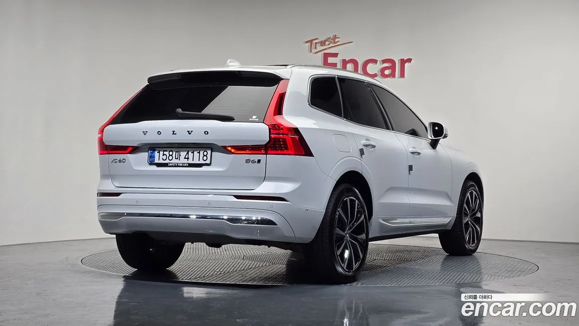 Volvo XC60 2024 из KR, фото 2