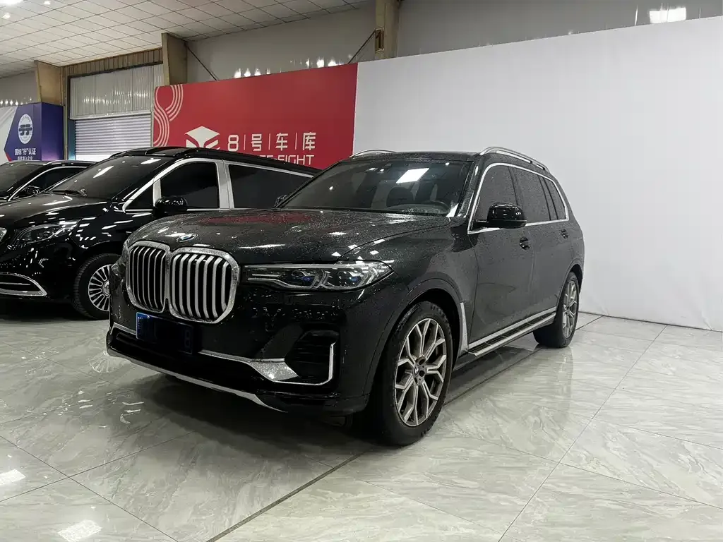 BMW X7 — фото 3