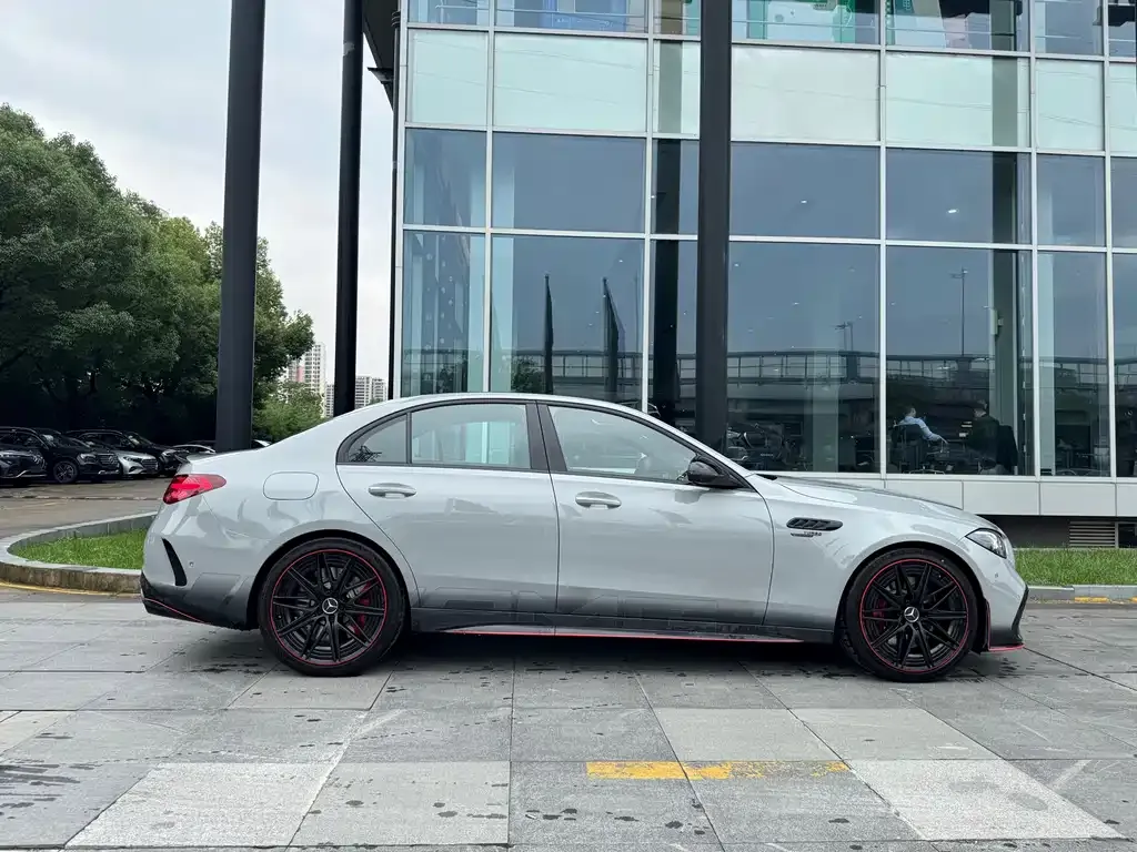 [object Object] C-Class AMG New Energy 2024 из CN, фото 5