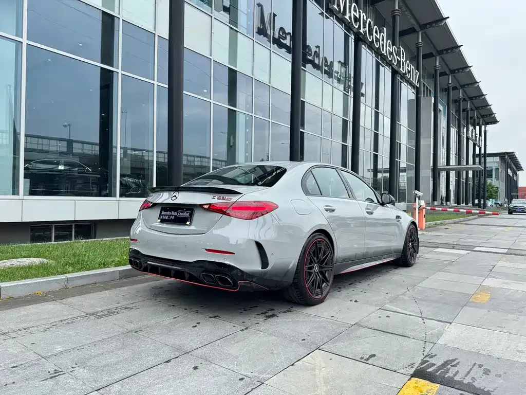 [object Object] C-Class AMG New Energy 2024 из CN, фото 6