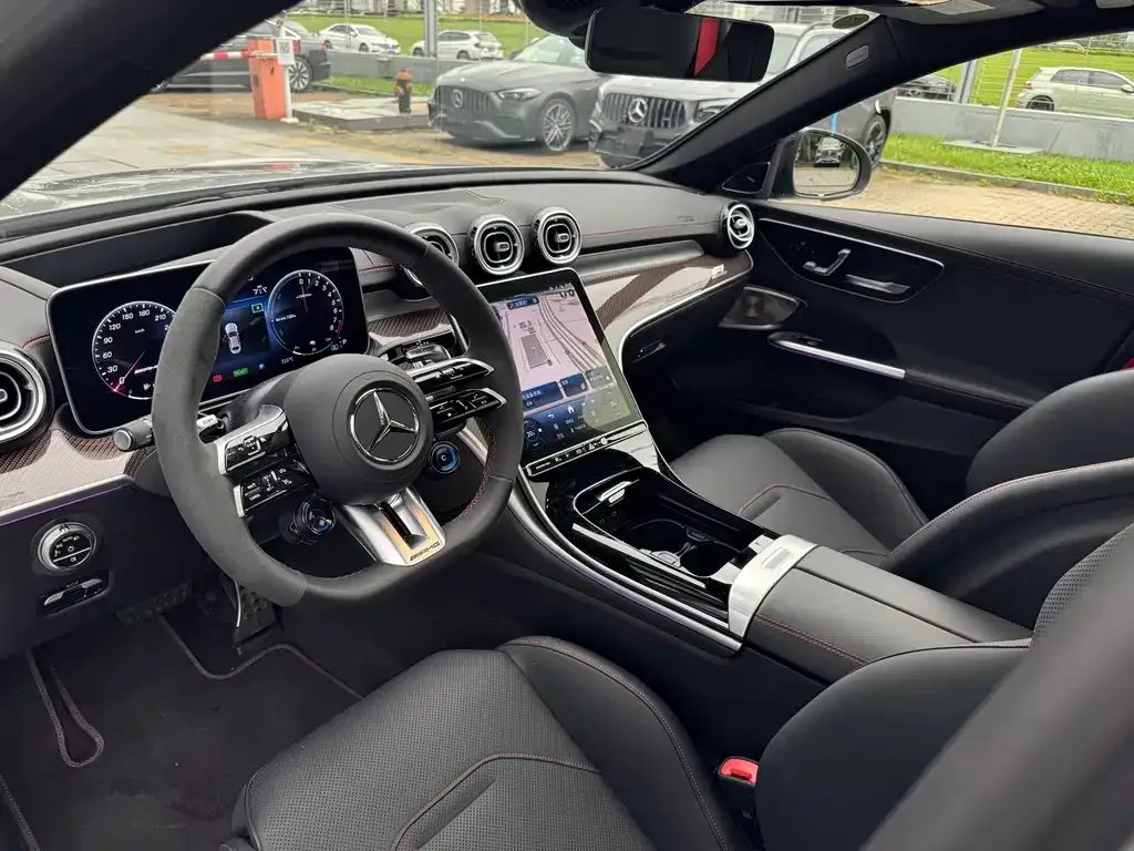 [object Object] C-Class AMG New Energy 2024 из CN, фото 9
