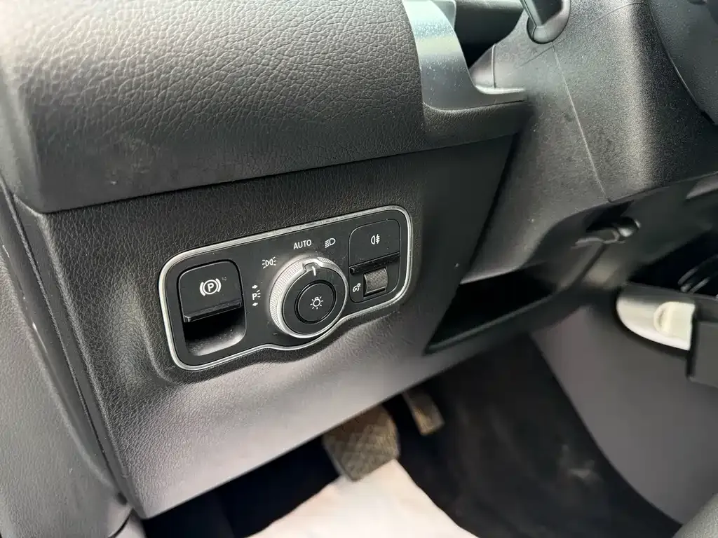 Mercedes-Benz EQB 2022 из CN, фото 7
