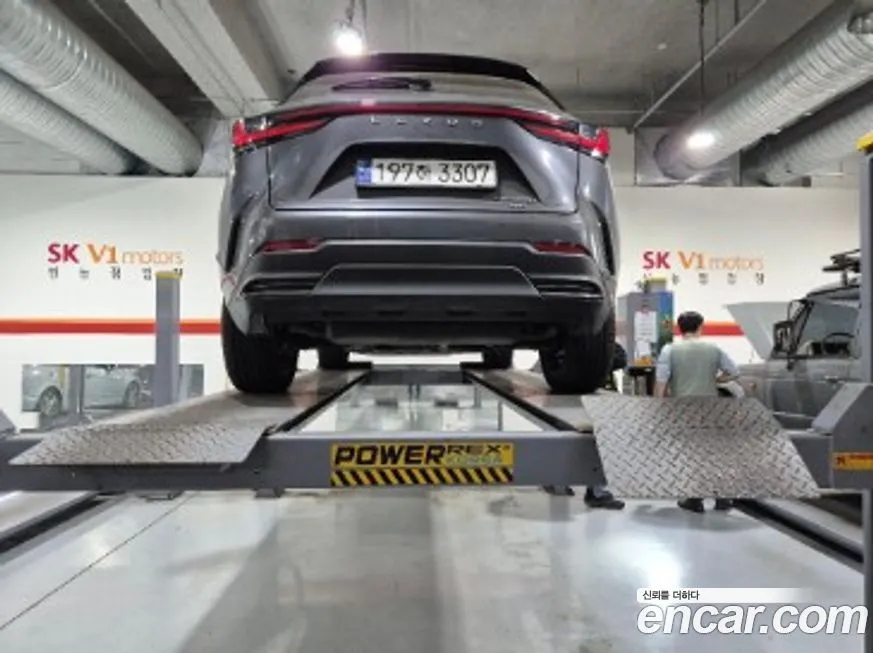Lexus NX 2025 из KR, фото 2