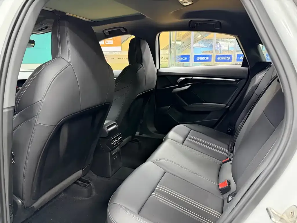 Audi A3 2023 из CN, фото 5