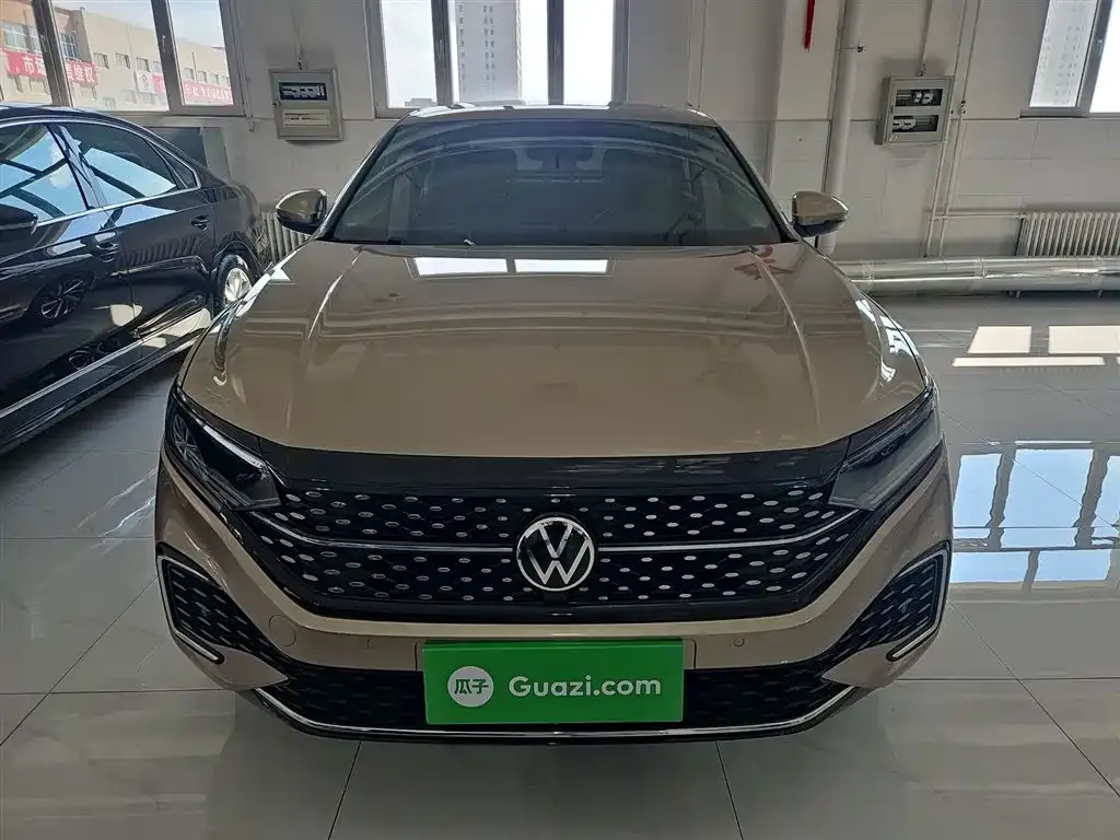 Volkswagen Passat 2022 из CN, фото 10