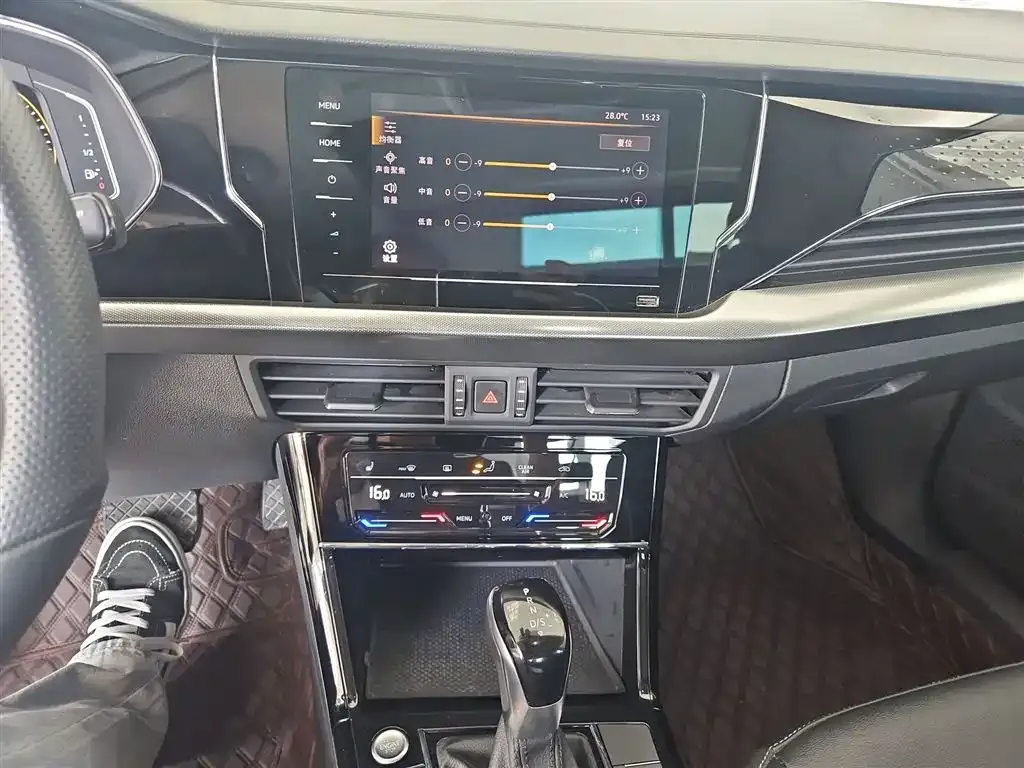 Volkswagen Passat 2022 из CN, фото 8