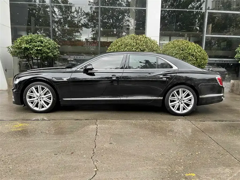 Bentley Flying Spur 2024 из CN, фото 2