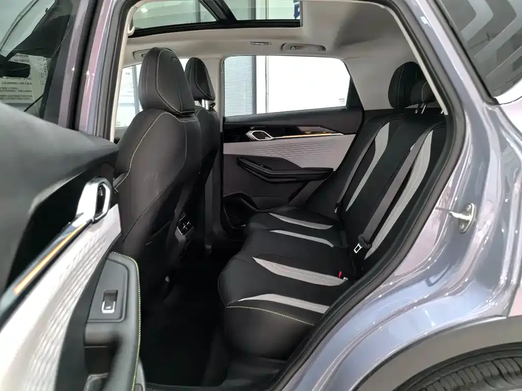 Geely Binyue 2023 из CN, фото 9