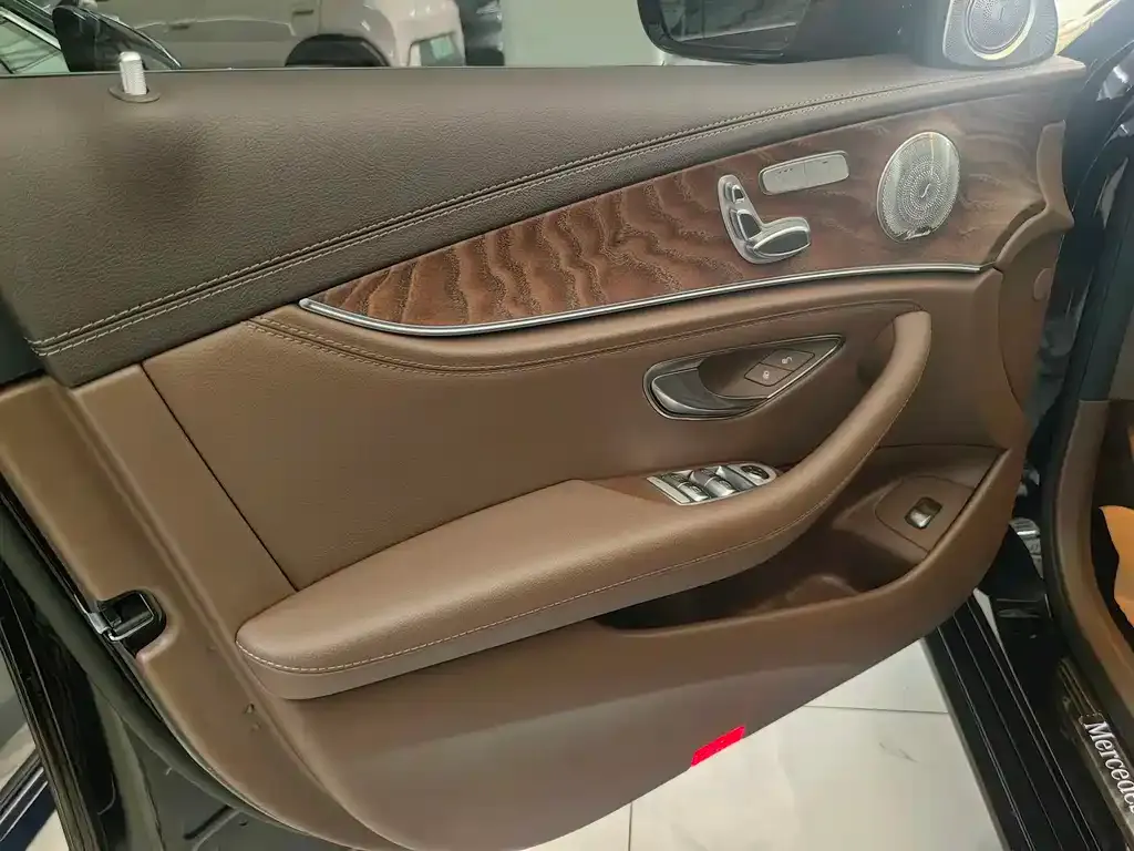 Mercedes-Benz E-Class 2023 из CN, фото 7