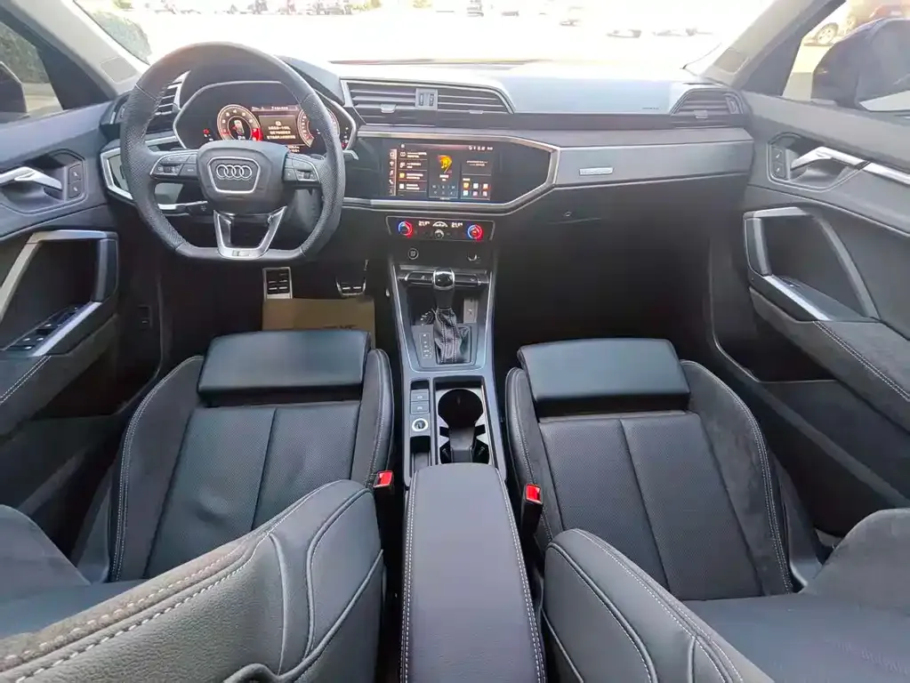 Audi Q3 Sportback — фото 10