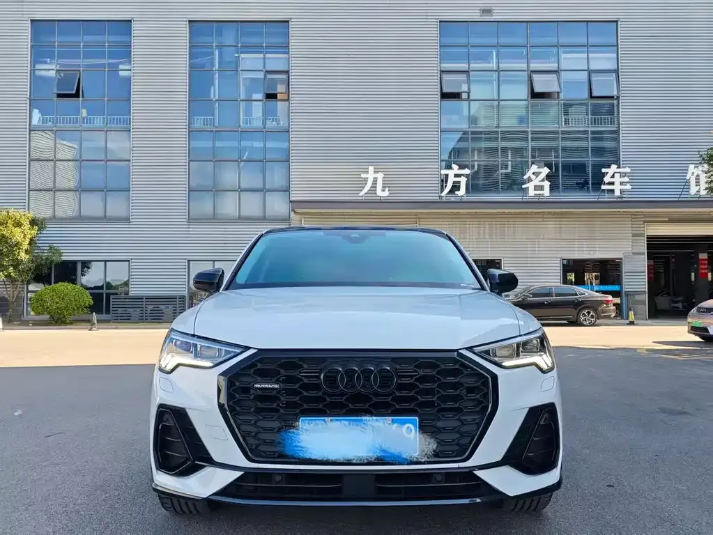 Audi Q3 Sportback — фото 2