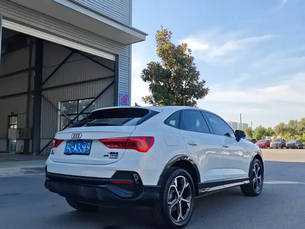 Audi Q3 Sportback — фото 4