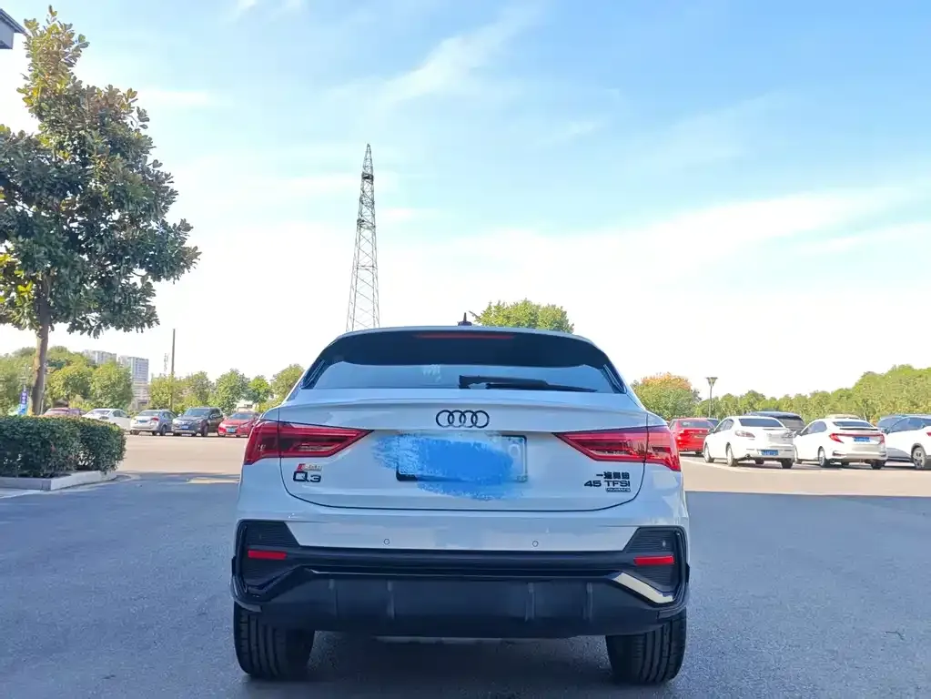 Audi Q3 Sportback — фото 5