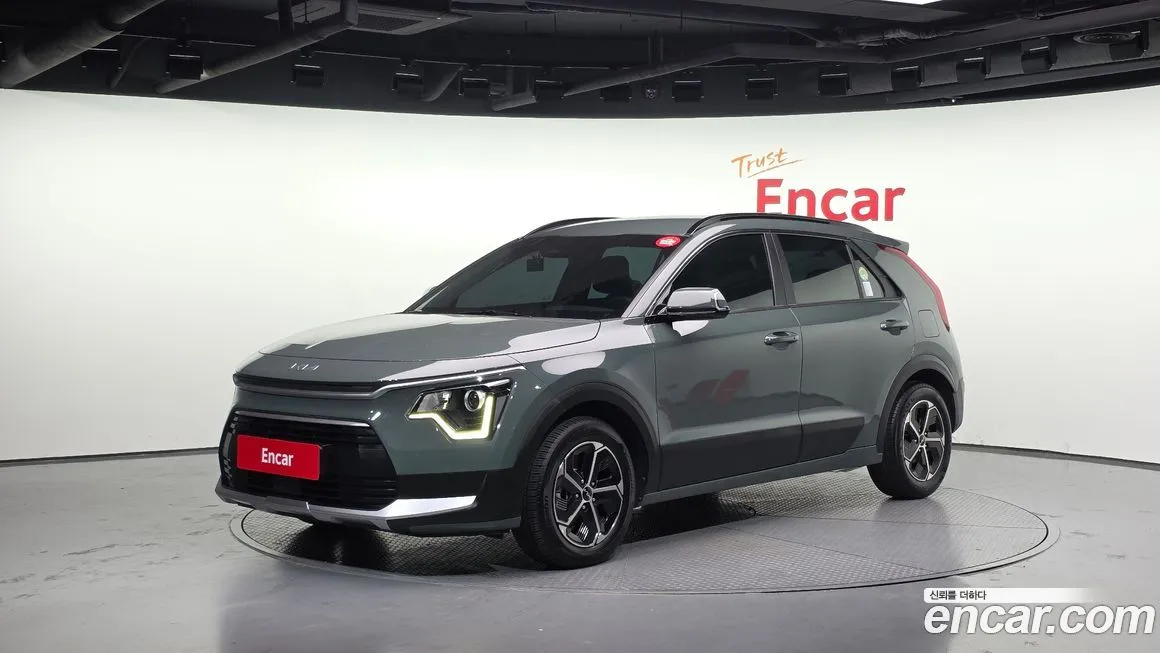 Kia Niro — фото 1