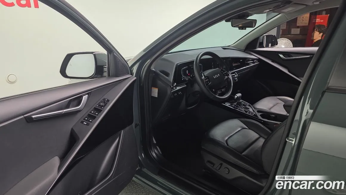 Kia Niro — фото 10