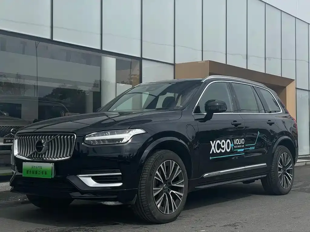 Volvo XC90 PHEV — фото 1