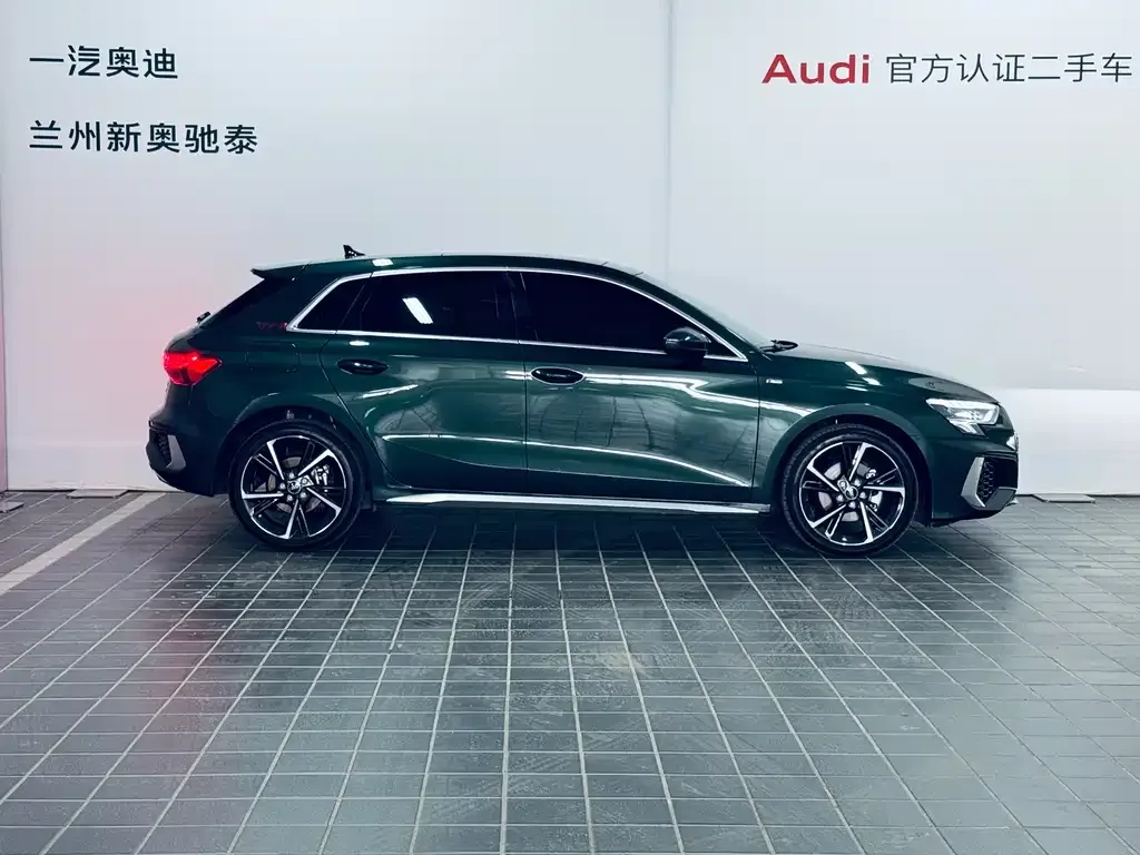 Audi A3 2024 из CN, фото 3