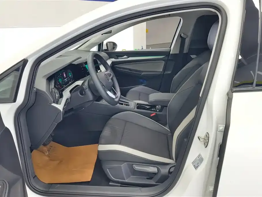 Volkswagen Golf 2022 из CN, фото 9