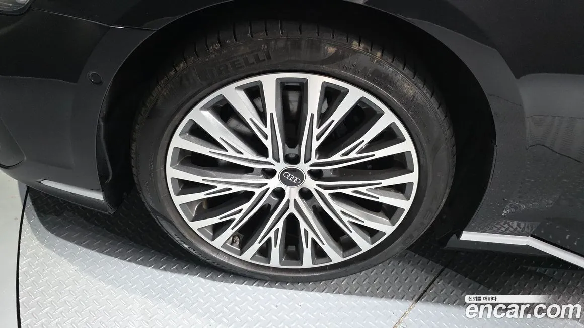 Audi A8 2023 из KR, фото 5