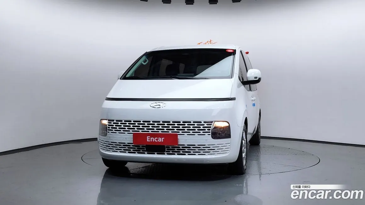 Hyundai Staria 2023 из KR, фото 3