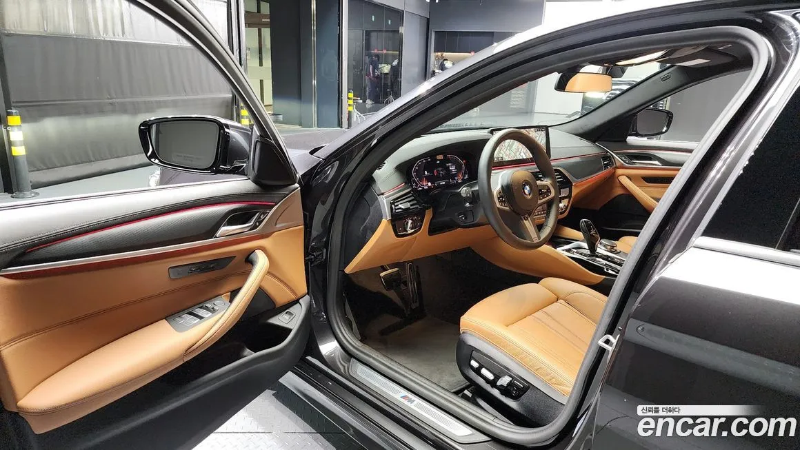 BMW 5-Series 2023 из KR, фото 10