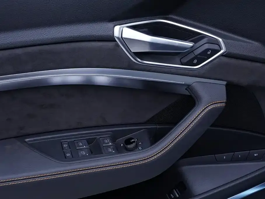 Audi e-tron 2025 из CN, фото 5