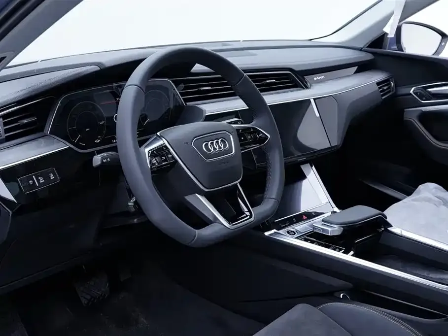 Audi e-tron 2025 из CN, фото 8