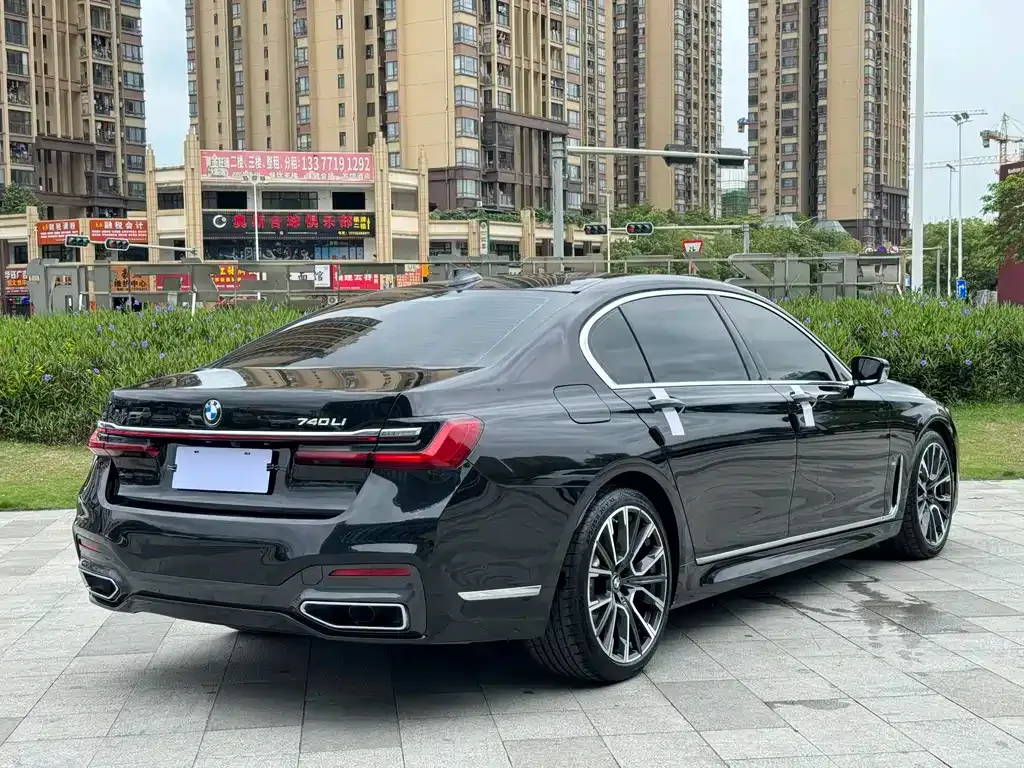 BMW 7 Series 2021 из CN, фото 3