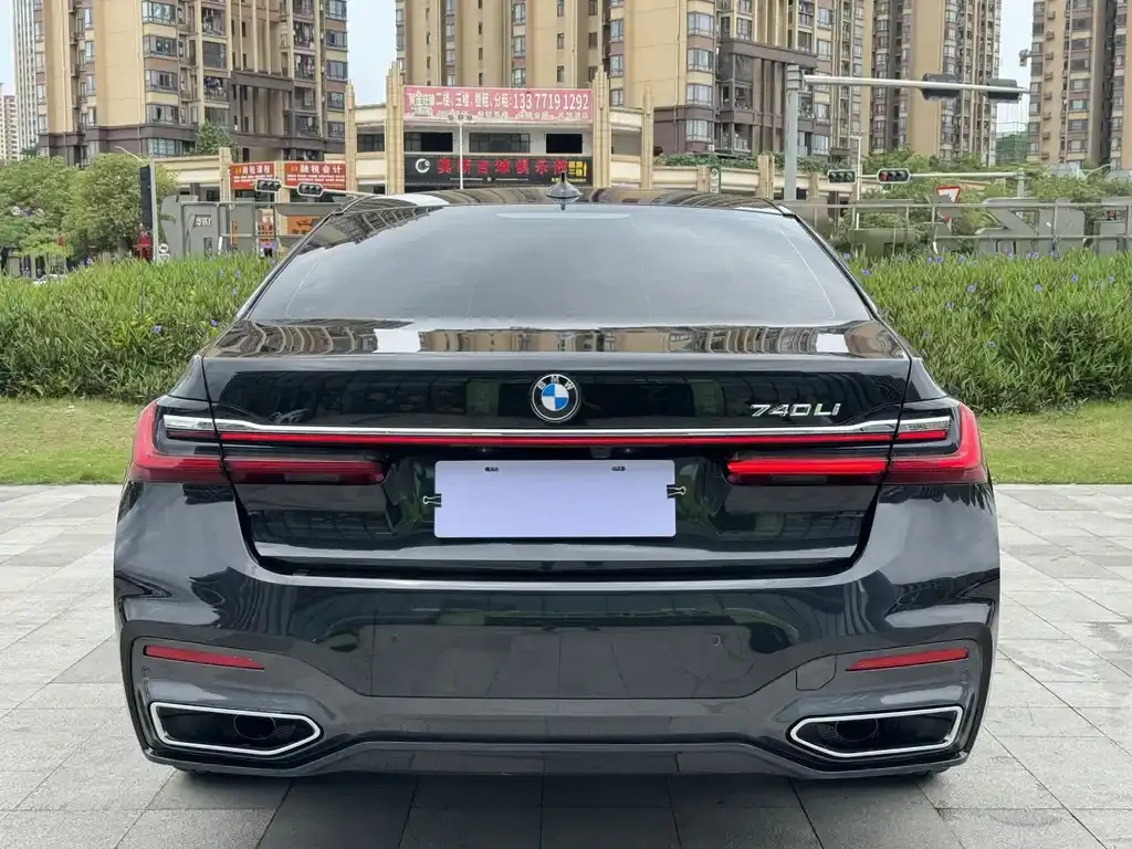 BMW 7 Series 2021 из CN, фото 4