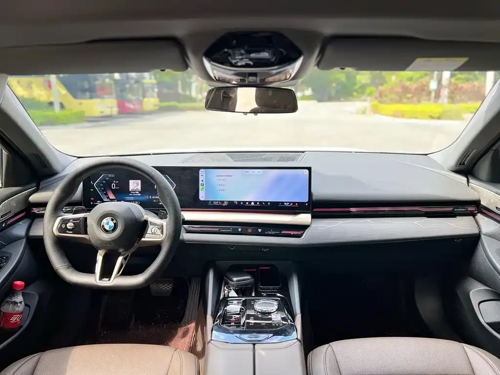 BMW 5 Series 2024 из CN, фото 9