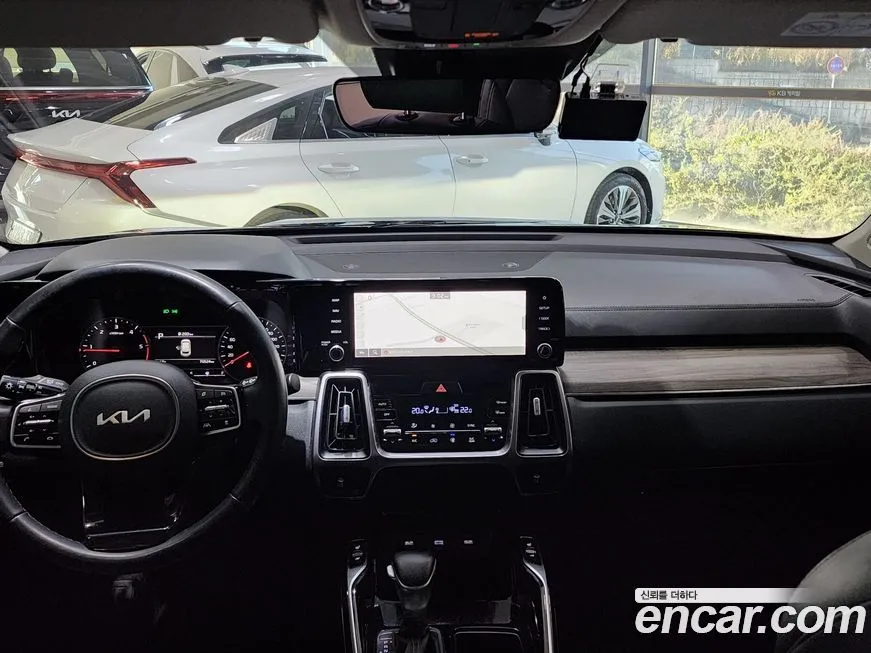 Kia Sorento — фото 8
