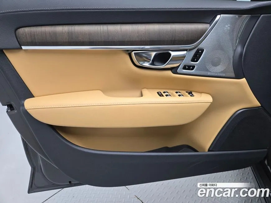 Volvo S90 2024 из KR, фото 10