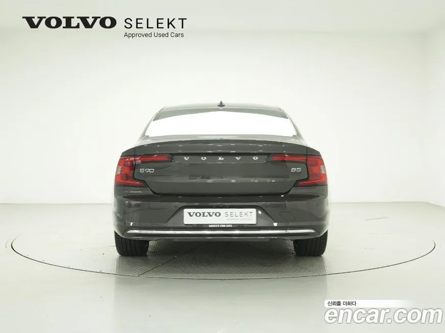 Volvo S90 2024 из KR, фото 4