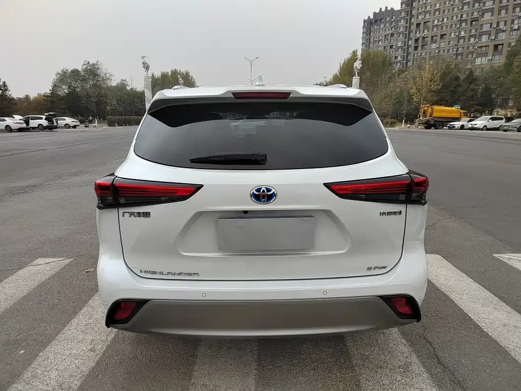 Toyota Highlander — фото 5