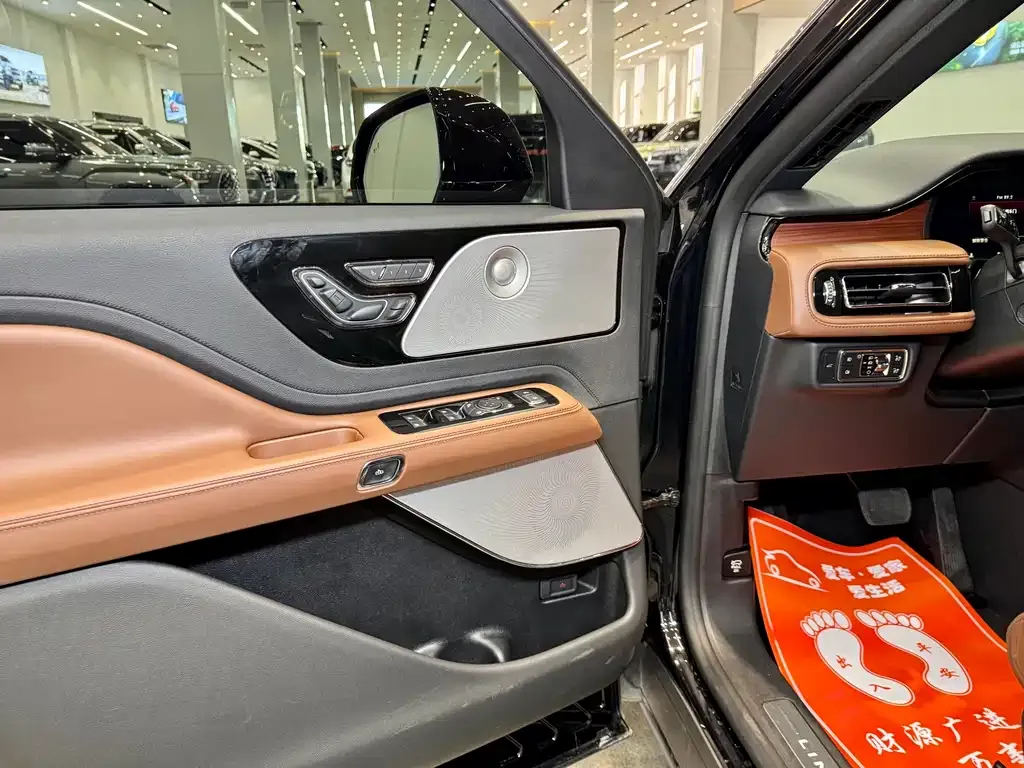 Lincoln Aviator 2022 из CN, фото 9