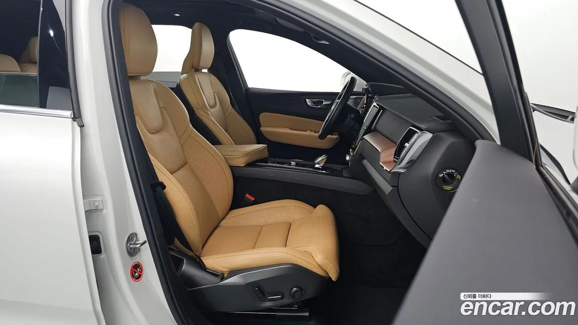 Volvo XC60 2024 из KR, фото 10
