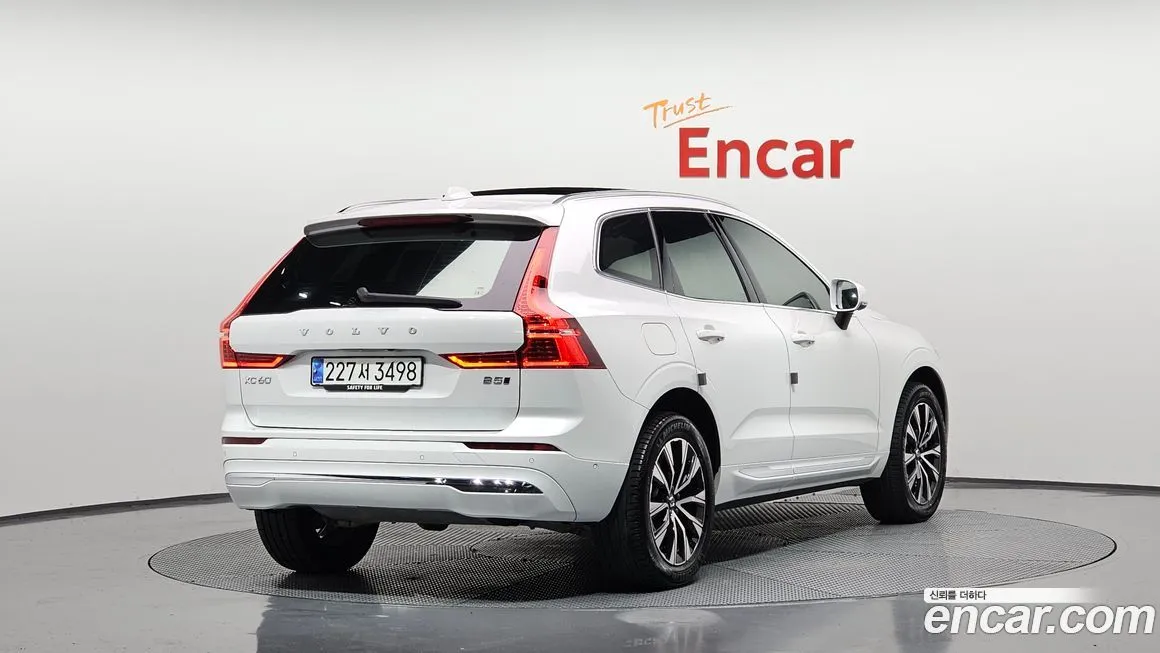 Volvo XC60 2024 из KR, фото 2