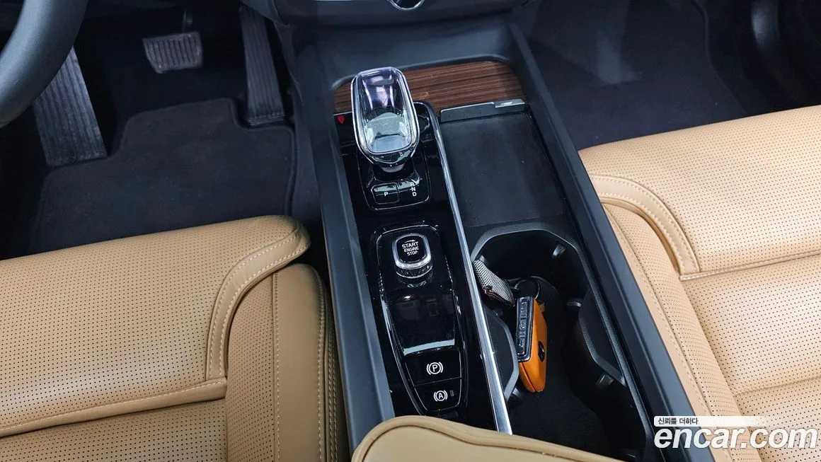 Volvo XC60 2024 из KR, фото 9