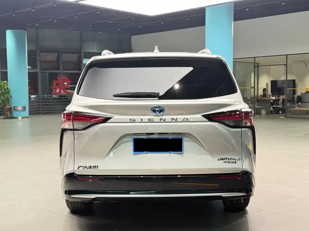 Toyota Sienna 2022 из CN, фото 5