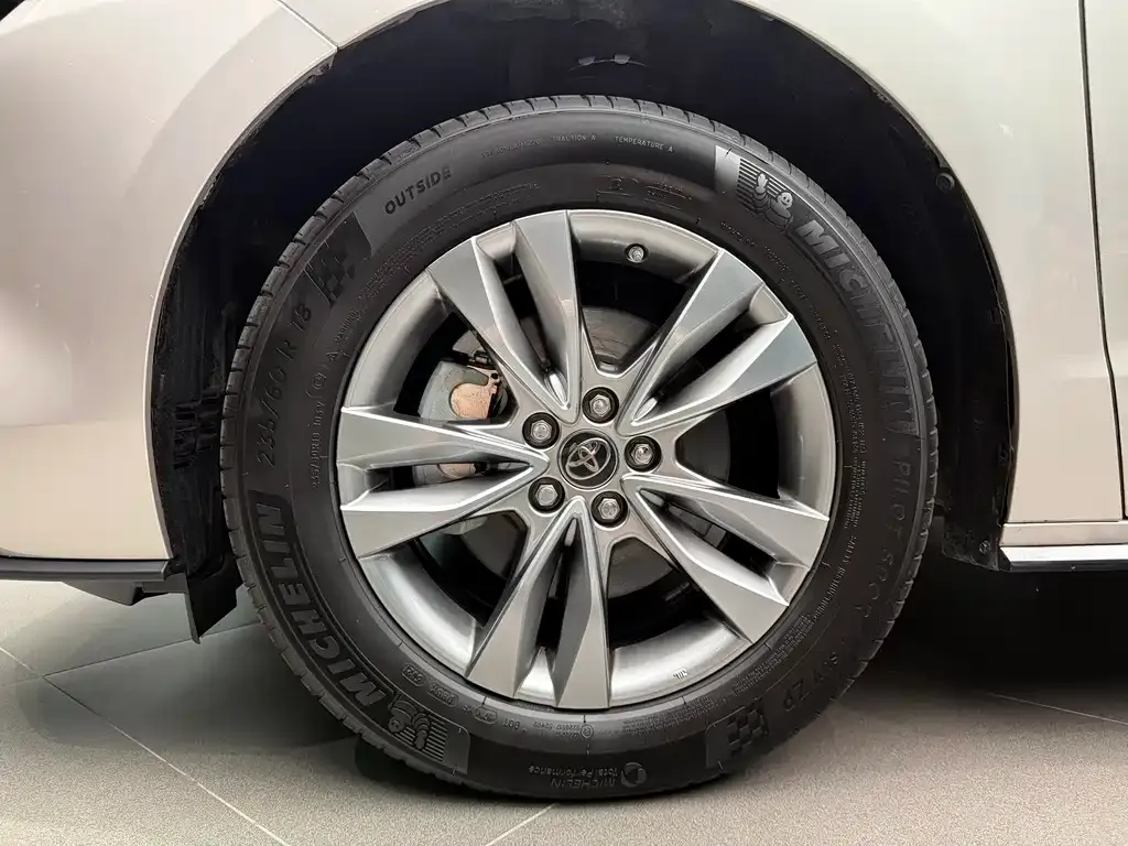 Toyota Sienna 2022 из CN, фото 8