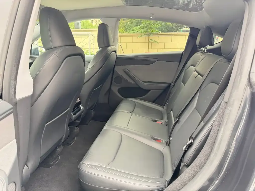 Tesla Model Y 2025 из CN, фото 5