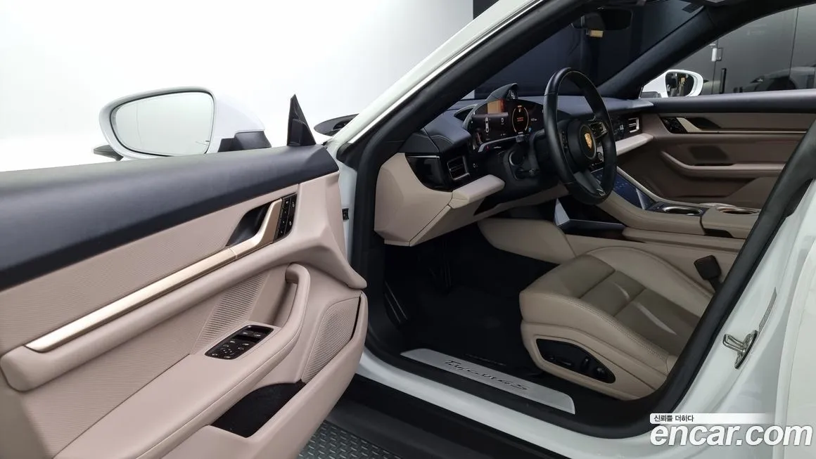 Porsche Taycan 2021 из KR, фото 10