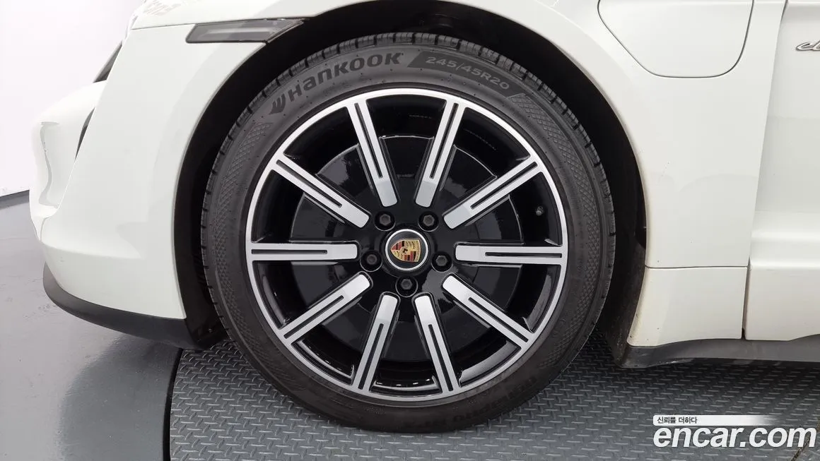 Porsche Taycan 2021 из KR, фото 5