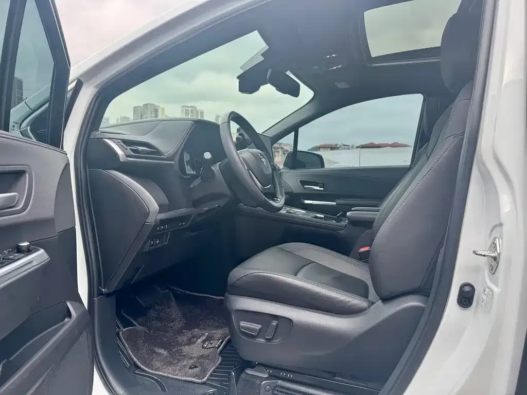 Toyota Sienna 2022 из CN, фото 4