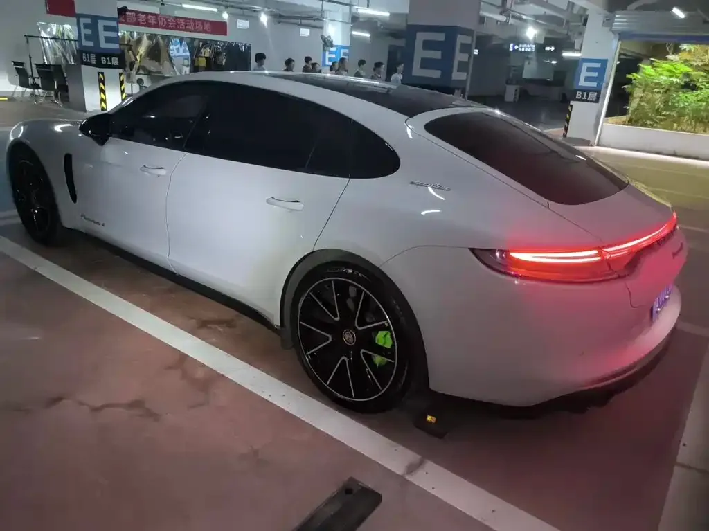 Porsche Panamera 2023 из CN, фото 3